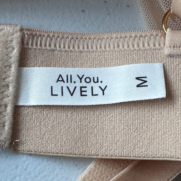 NWT. Bundles LIVELY The Long-Lined Bralette & All in Motion Bikini Top Size M - Picture 10 of 14